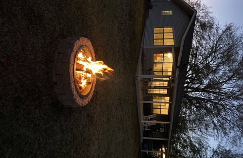 Saucier House | Idyllic Lake House with Scenic Views & Family-Friendly Amenities