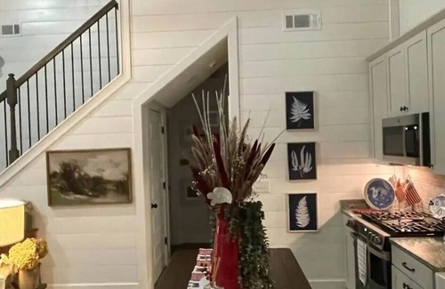 Cedar Bluff House | Relaxing Lake Retreat | Sleeps 9 | Boat Slip + Waterfront Access | Weiss Lake