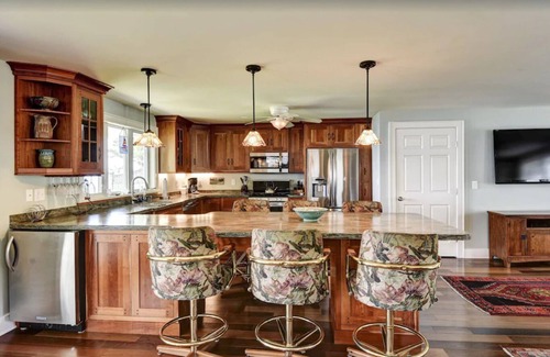 Skaneateles House | Tranquil Lakefront Getaway with Family-Friendly Amenities