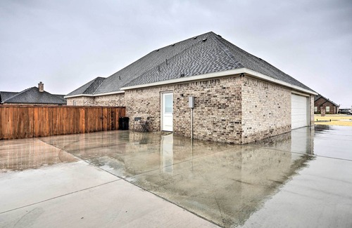 Lubbock Apartment | Inviting Lubbock Studio with Kitchen Near Texas Tech
