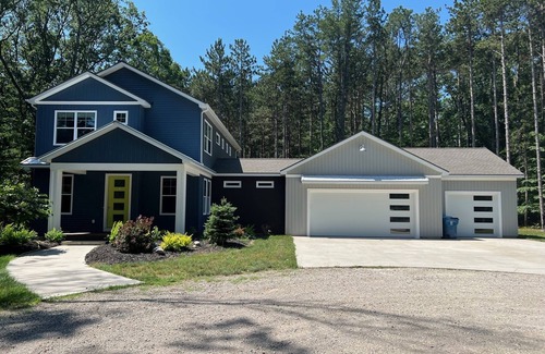 Grand Haven Cottage | Modern Cottage Retreat in Grand Haven – Pet Friendly & Family Ready