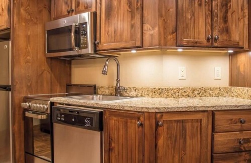 Gatlinburg Villa | Relaxing One-Bedroom Villa in the beautiful Smoky Mountains