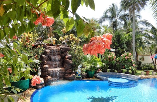 Nong Pla Lai Villa | Tranquil Palm Pool Villa with Private Swimming Oasis