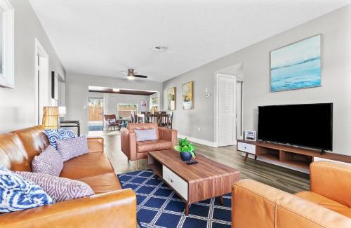 Plaza Terrace Villa | Family-Friendly Pool Home Near Tampa Zoo and Busch Gardens