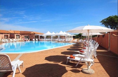Aglientu Apartment | Cozy Baia dei Mirti Studio with Pool and Pet-Friendly Options
