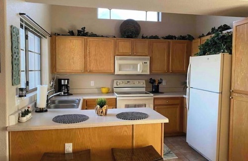 Palm Valley Condo | Top-Rated Resort Style Condo with Ocean View & Spa