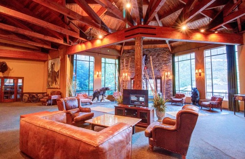 Mount Charleston Hotel | Relaxing Retreat w/Free Parking, Pet-Friendly & Year-Round Activities