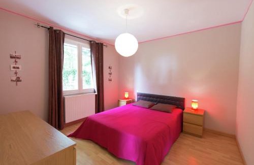 Bathernay House | Modern Vacation Home with Private Garden & Family Friendly