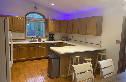 Duluth House | Tranquil Woods Retreat: Pet-Friendly Stay with Pool & Breakfast