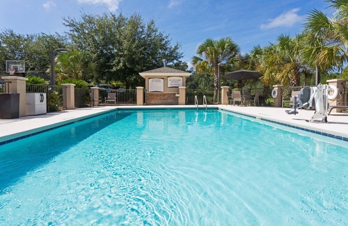 Tallahassee Condo | Tranquil Retreat in Tallahassee with Free Breakfast & More