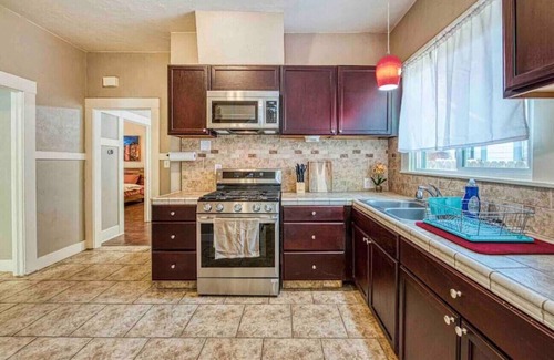 Tower District House | Stylish Bungalow with 2 King Beds & Pet-Friendly Amenities