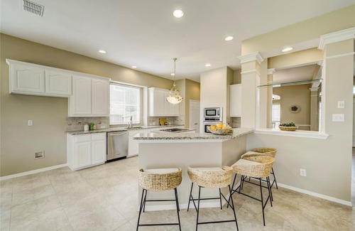 Prosper House | Tranquil Retreat with Family and Pet-Friendly Amenities