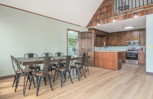 Pottawattamie County House | Relaxing River Cabin!