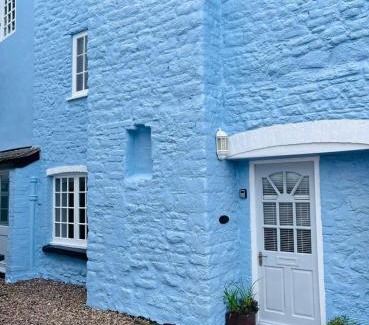 Ross-on-Wye Apartment | Tranquil Riverside Retreat with Family-Friendly Amenities