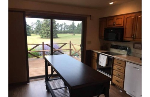 Canton House | Tranquil Riverview Cabin with Scenic Hot Tub Retreat