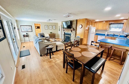 Arley House | Serene Rock Creek Cottage on Smith Lake with Pool & Views
