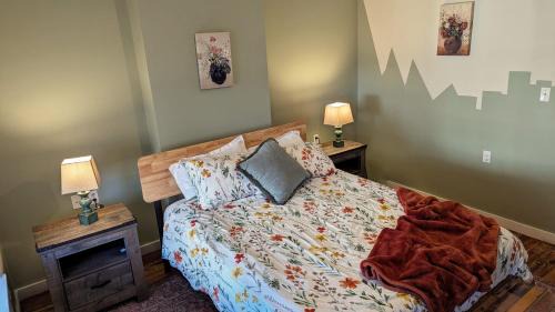 Cumberland House | Charming Flat at Hambright's Alley - Steps to Downtown