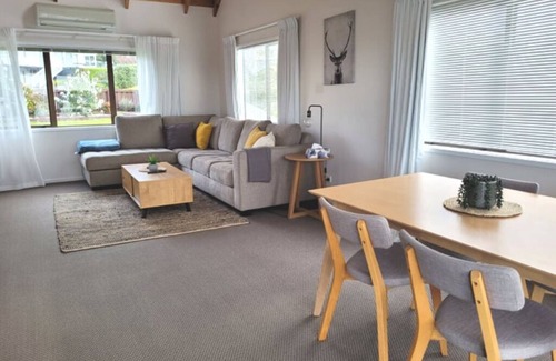 Snells Beach House | Idyllic Retreat with Ocean View and Family-Friendly Amenities
