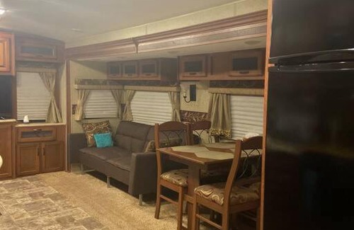 Ernul House | Tranquil Getaway in Picturesque North Carolina - 10/10 Rating
