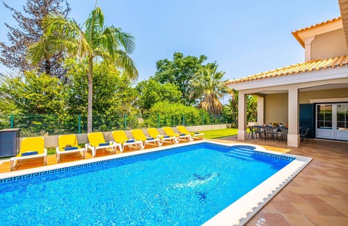 Correeira Villa | Spacious Villa with Private Pool & Ocean Views, Rated 9.4