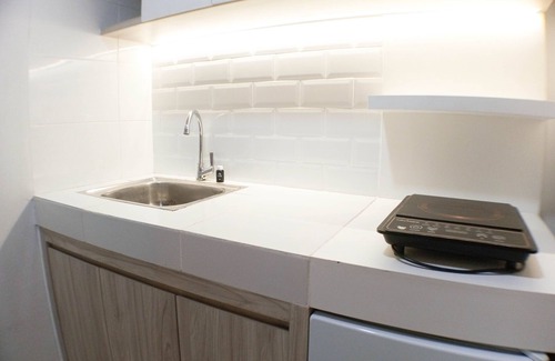Jatingaleh Apartment | Cozy Studio at The Alton Apartment with Kitchen & Breakfast