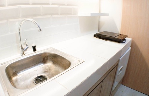 Jatingaleh Apartment | Cozy Studio at The Alton Apartment with Kitchen & Breakfast