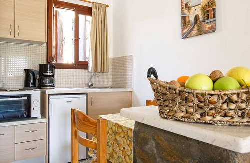 Ammoudara Villa | Tranquil Studio with Garden Veranda & Pool Access