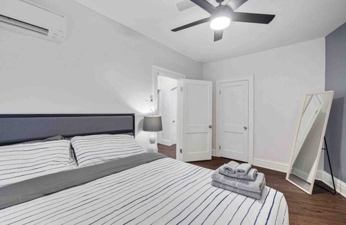 St. Louis Apartment | Sunny Apartment with Kitchen - Ideal for Extended Stays!