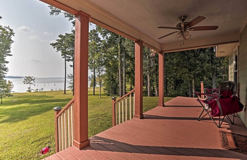 Jefferson Cottage | Relaxing Texas Retreat with Ocean Views Near Boat Ramp