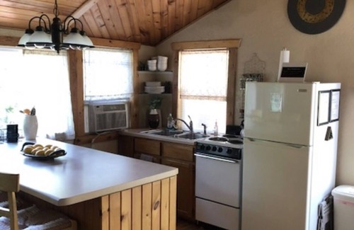 Campbellsport House | Serene Tree House Retreat by the Lake - 10/10 Guest Rated