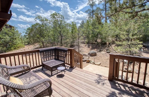 Torreon Ski Chalet | Inviting Treetop Retreat for Families of 12 to Enjoy