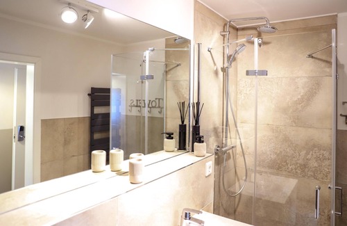 Winterberg Apartment | Guest Rated: 10/10 at Smart Resorts - House Topas Apartment