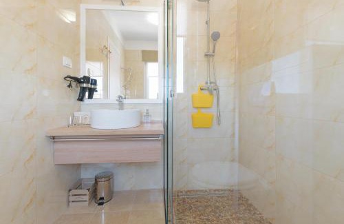 Valbandon Villa | Serene Villa Mala Vala with Pool & Oceanfront Views