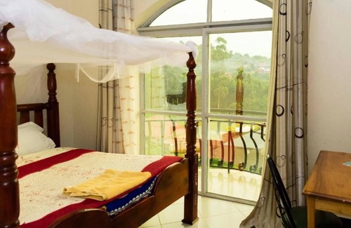 Fort Portal House | Comfortable Stay at Relief Motel Fort Portal with Pool