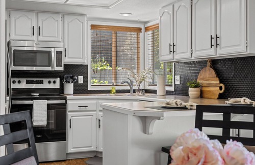 Eagle House | Relocations, Corporate- Large Eagle Home, 4 bedroom, 83616