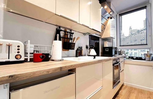 Dundee Apartment | Inviting 1-Bed Apartment with Kitchen in Dundee