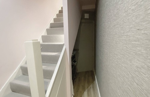 Vincent Square Apartment | Inviting 1-Bed Studio with Kitchen in London