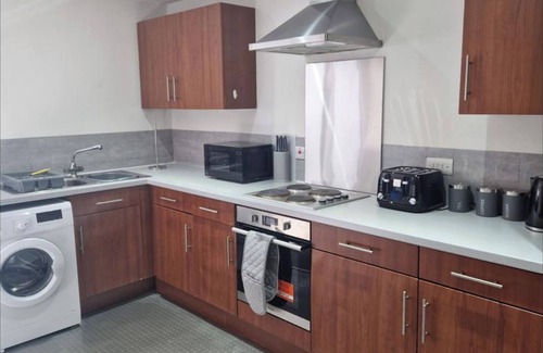 Chinatown Apartment | Inviting 2-Bed Apartment with Kitchen in Central Liverpool