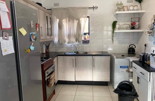 Harare Apartment | Inviting 2-Bed Apartment in Harare with Breakfast & Kitchen