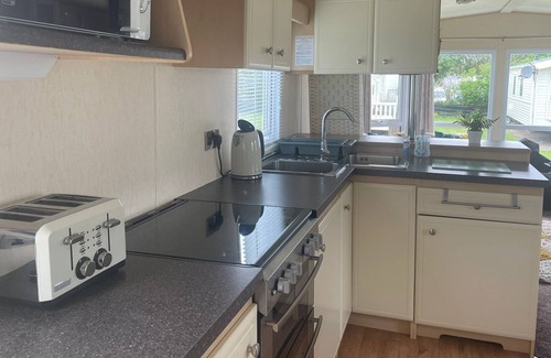 Mappleton House | Remarkable 2-Bed Villa caravan in Driffield