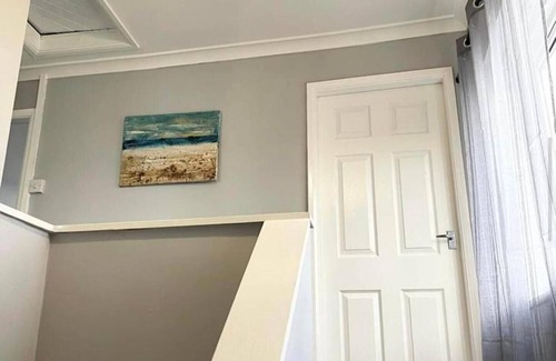 Graig Apartment | Inviting 3-Bed Apartment in Newport - Pet & Child Friendly