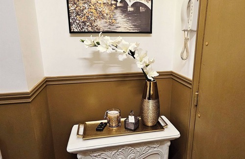Le Kremlin-Bicetre Apartment | Inviting 1-Bed Apartment with Kitchen Near Paris