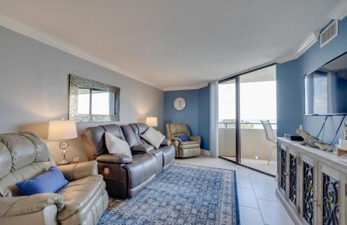 Hudson Apartment | Inviting Hudson Condo with Breathtaking Coastal Views