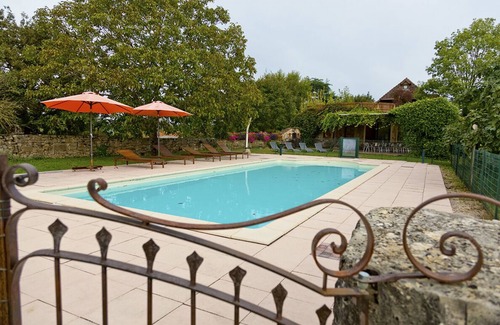 Loubressac Cottage | Inviting Gite with Pool & Terrace in the Dordogne Valley