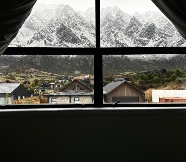 Jacks Point House | Scenic Mountain View Escape with Great Guest Ratings