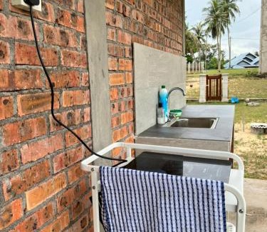 Pantai Penarik Ski Chalet | Oceanfront Retreat at Rembulan Escape - Guest Rated 8.8