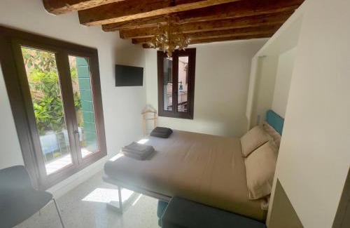 Cannaregio Apartment | Pet-Friendly Remer Suites with High Guest Ratings