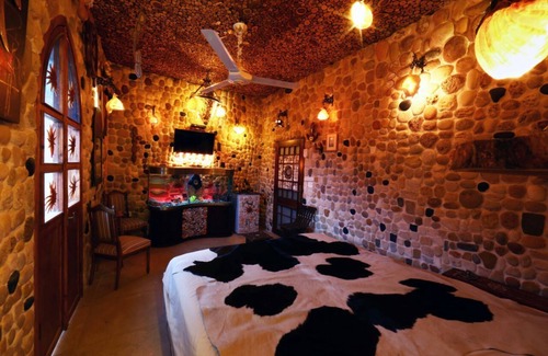 Remhala House | Exceptional Stay at Remhala Guest House with Breakfast & Dining