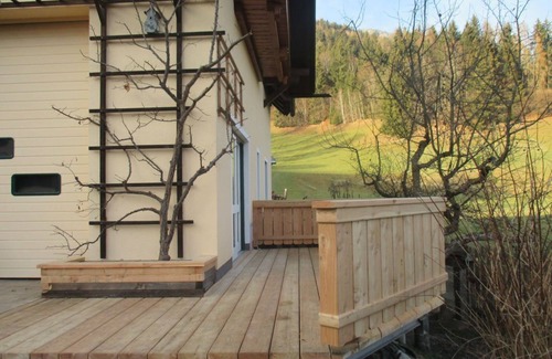 Weissenbach Apartment | Stylish 2-Bedroom Ocean View Apartment at Abenteuerhof Schiefer