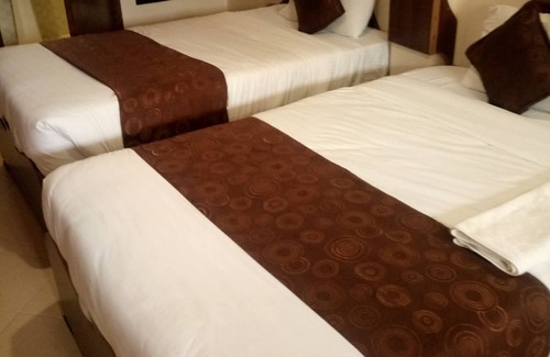 Nakuru Bed & Breakfast | Cozy Remiz Guest House: Family-Friendly with Breakfast Included